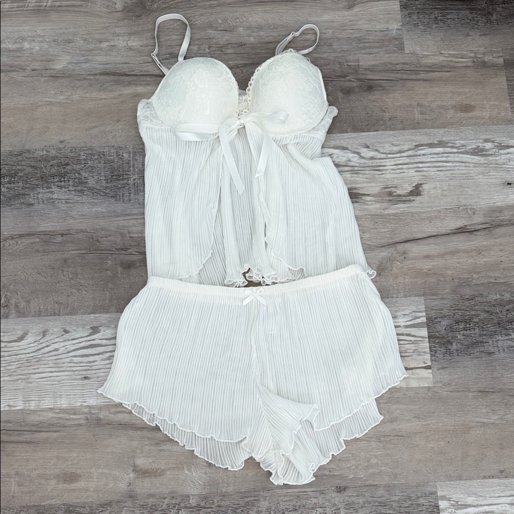 Marilyn Monroe White Lace Lingerie Set